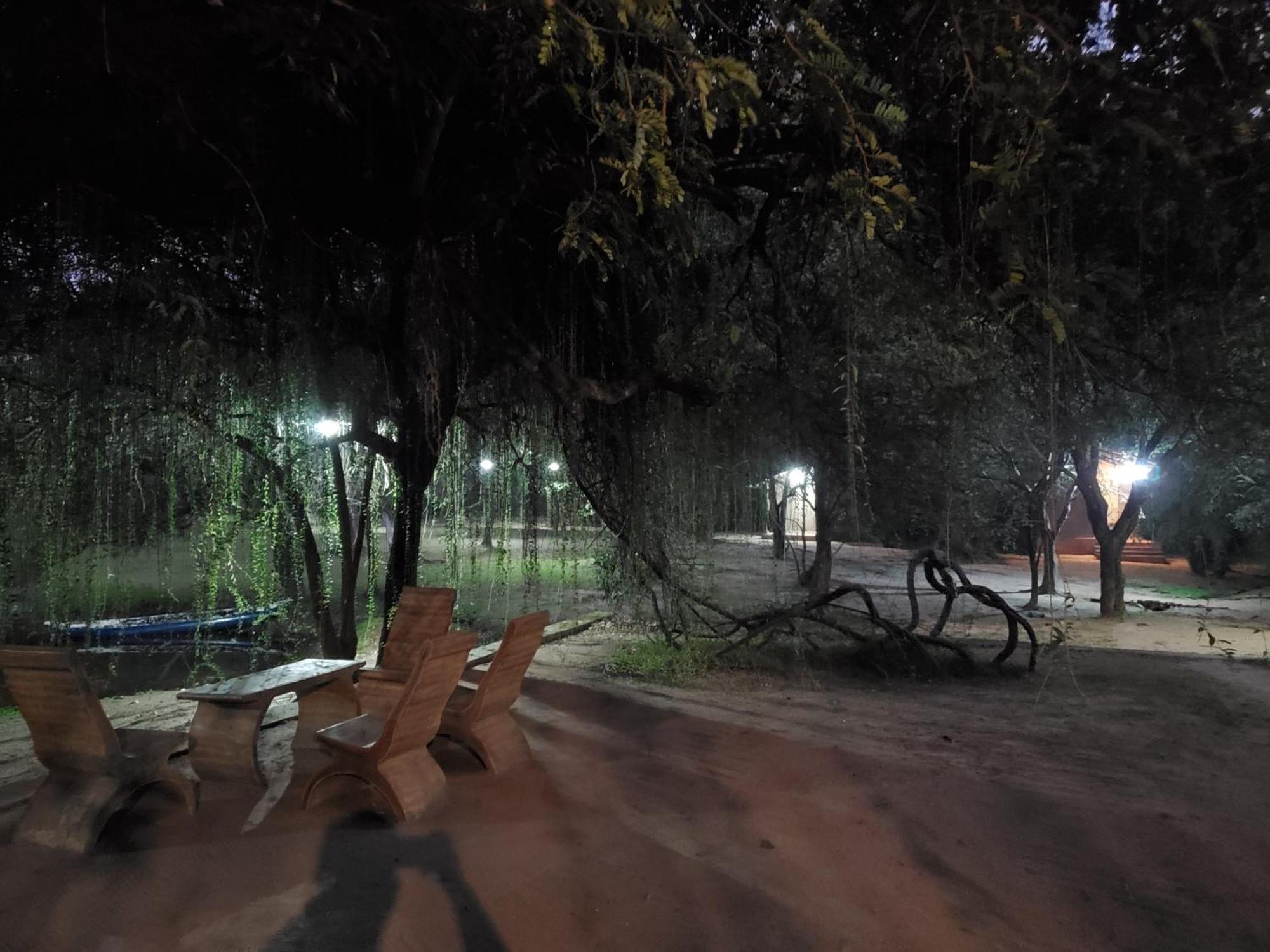 Clay Hut Village Polonnaruwa Luaran gambar